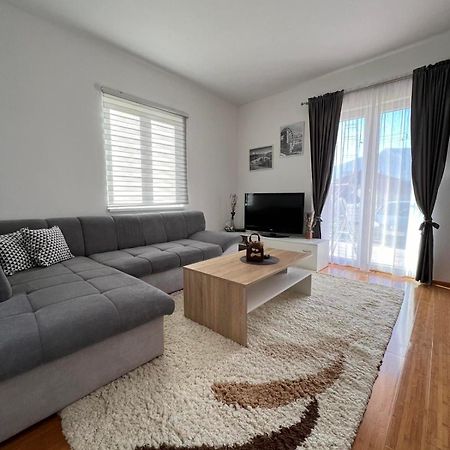 Anika Apartment เทรบินเย ภายนอก รูปภาพ