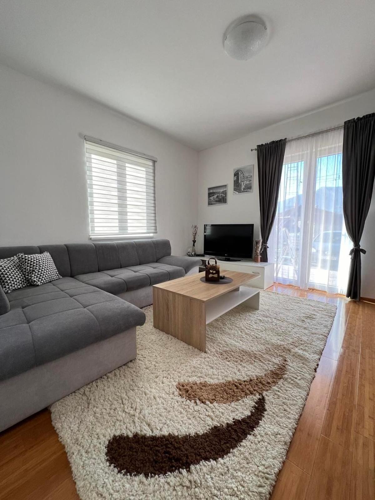 Anika Apartment เทรบินเย ภายนอก รูปภาพ